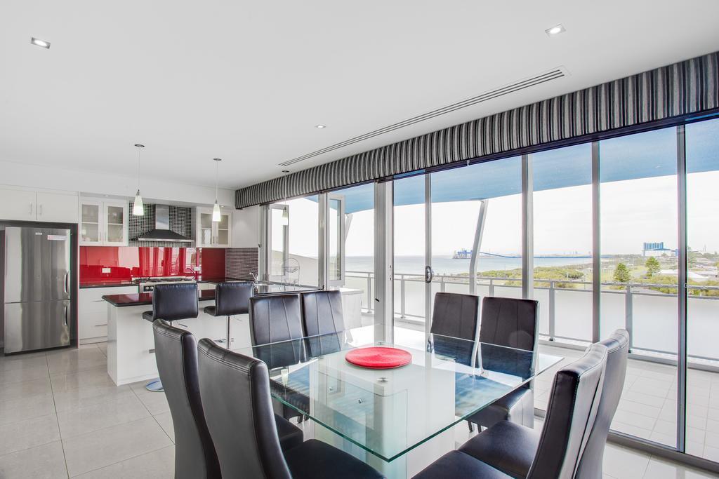 Spinnakers By Rockingham Apartments Экстерьер фото