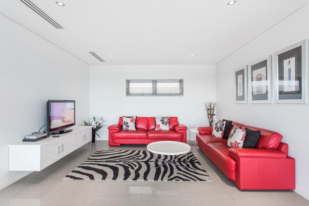 Spinnakers By Rockingham Apartments Экстерьер фото