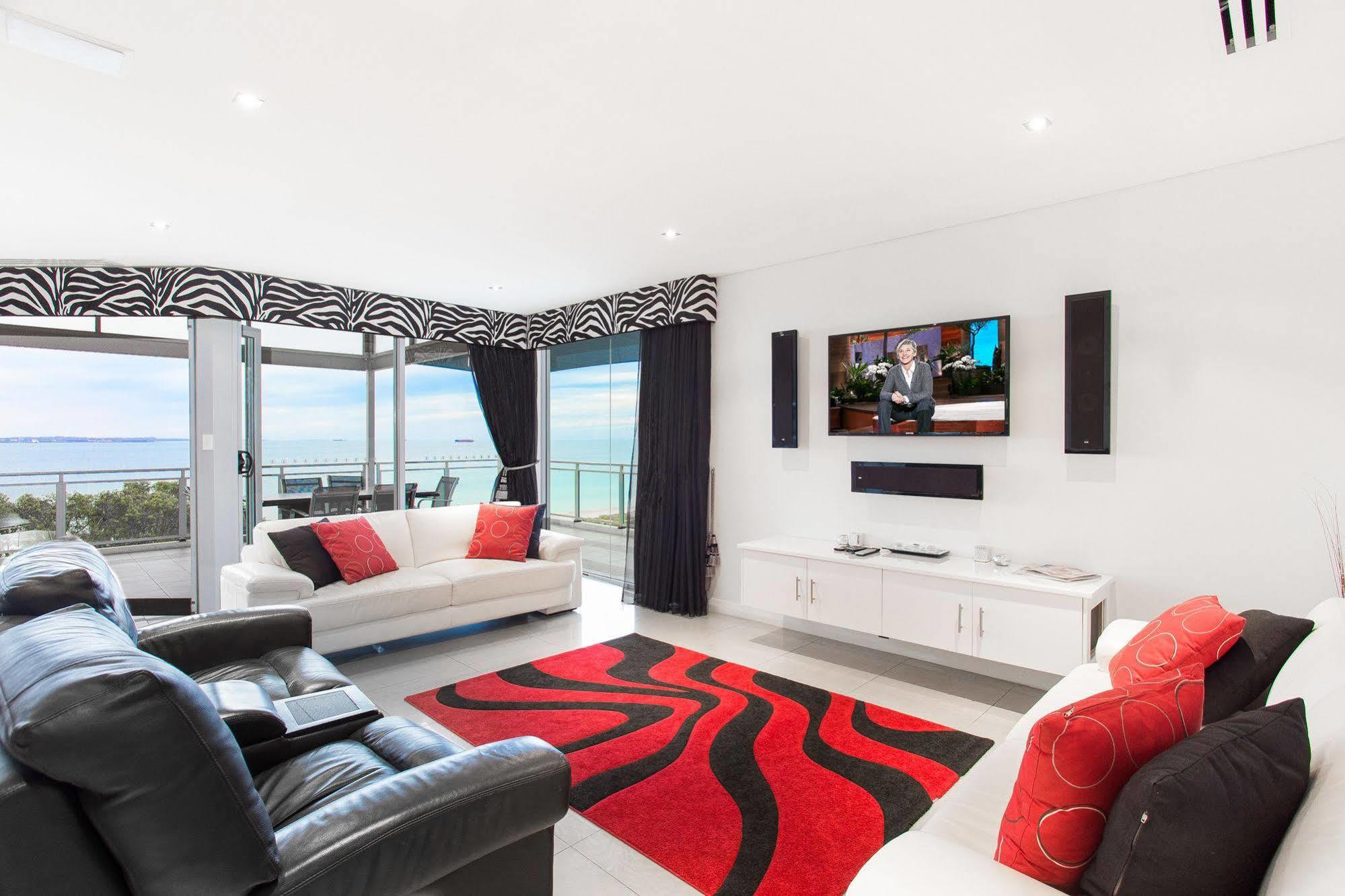 Spinnakers By Rockingham Apartments Экстерьер фото